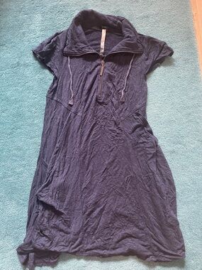 Beach Casual Short-Sleeve Navy Dress with Zip Collar